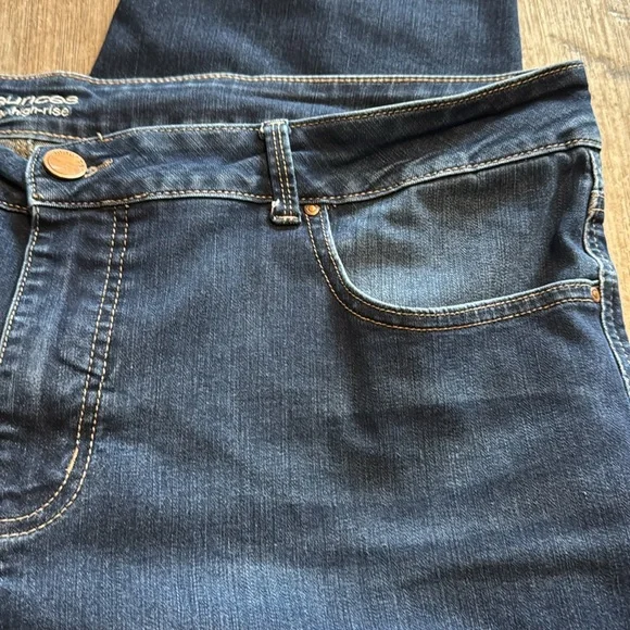 MAURICES jeans-size 24W - Picture 5 of 10